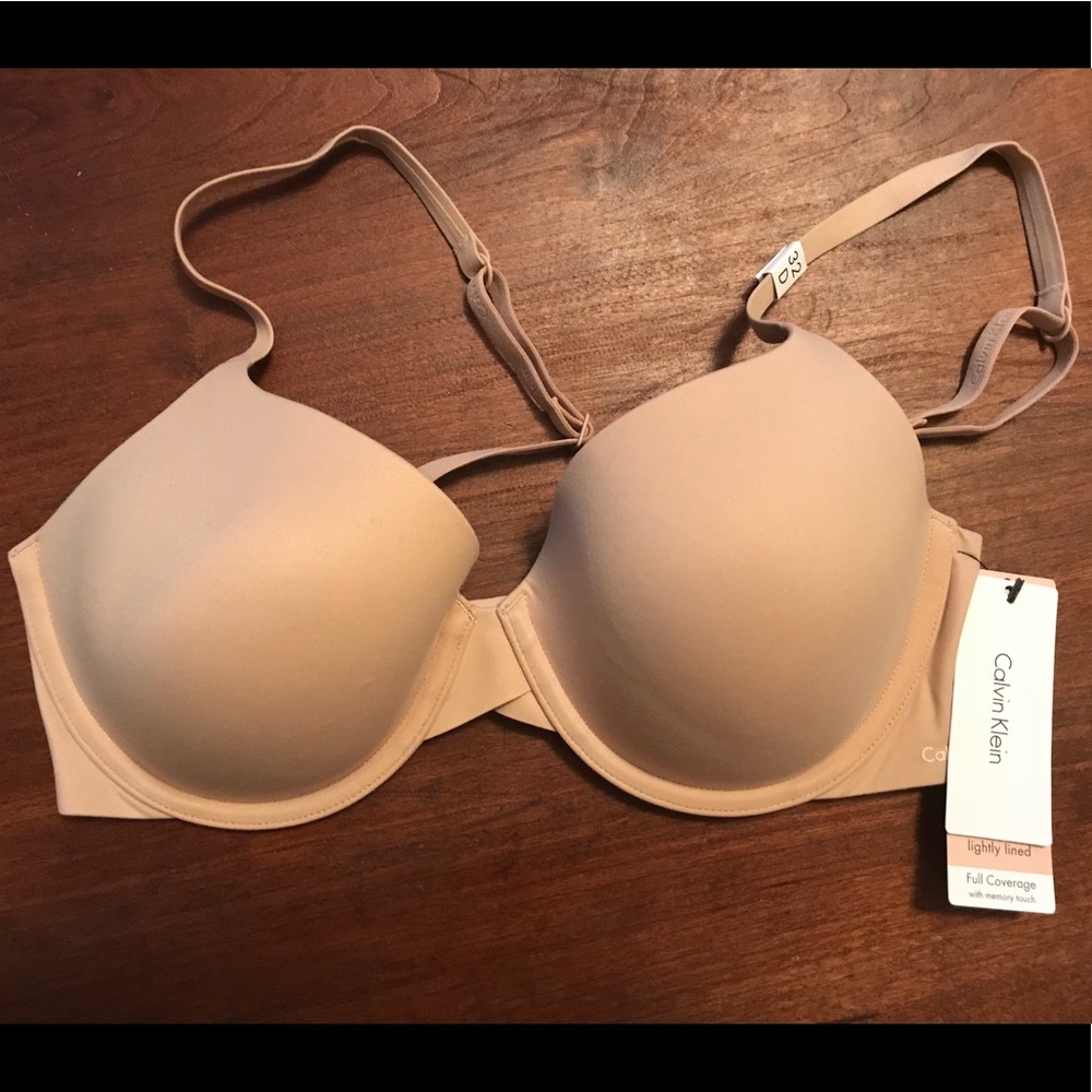 NWT Calvin Kline nude T-shirt bra